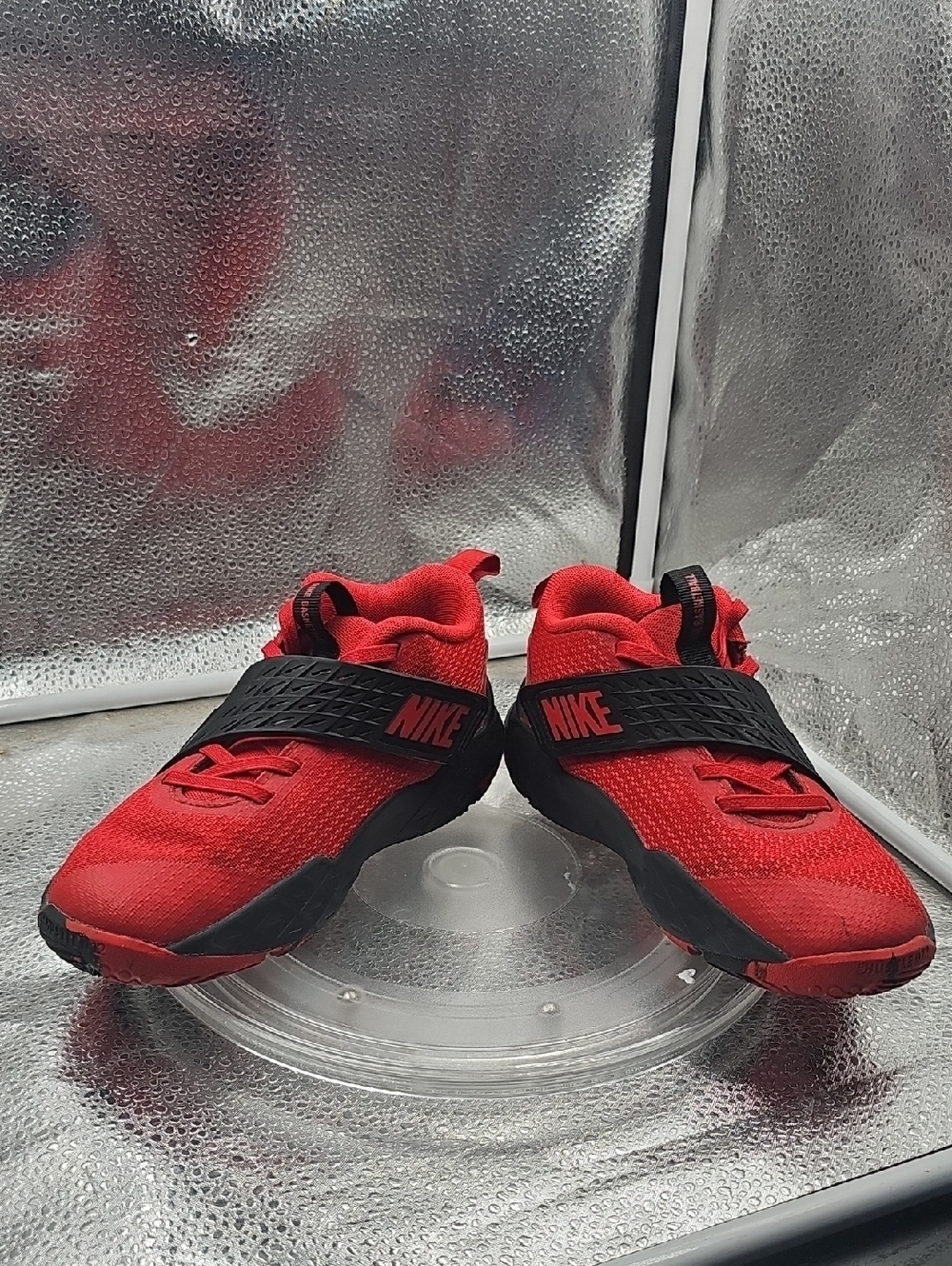 R Red And Black Nike Shoes Size 1.5y - Picture 4 of 7